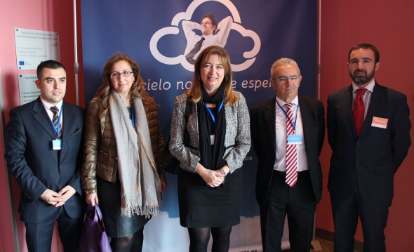Susana Radío, Directora de Telecomunicaciones de la Junta, visita las instalaciones de CCA. / G.T.