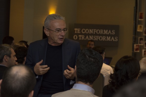 El director general de Grupo Trevenque, Juan Ramón Olmos, despide el año instando a sus trabajadores a no conformarse y seguir creciendo personal y profesionalmente. / G.T.