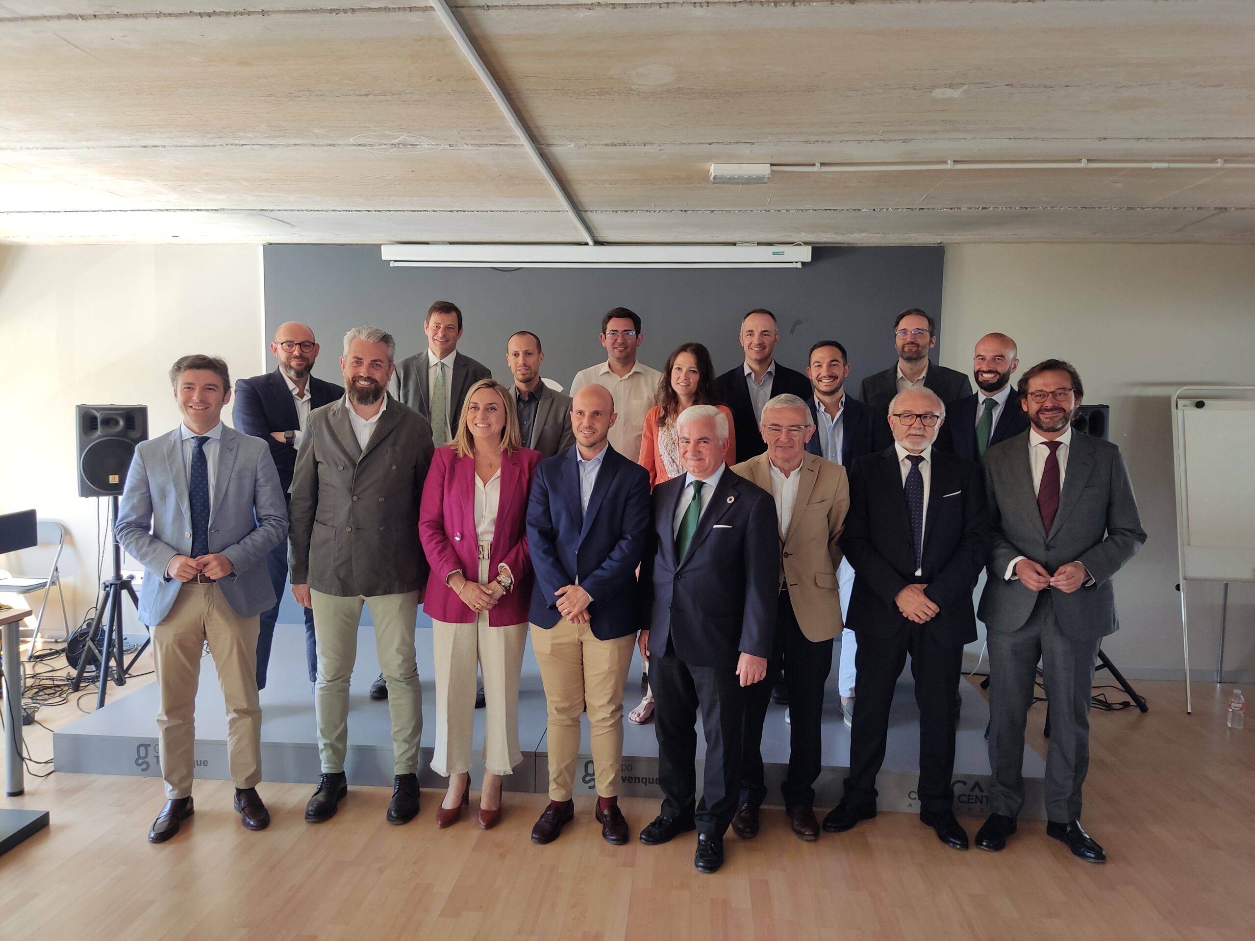 Cloud Center Andalucía acoge un encuentro entre la industria tecnológica y el PP de Granada