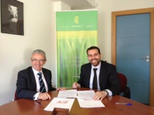 Acuerdo Trevenque Group y AJE Granada