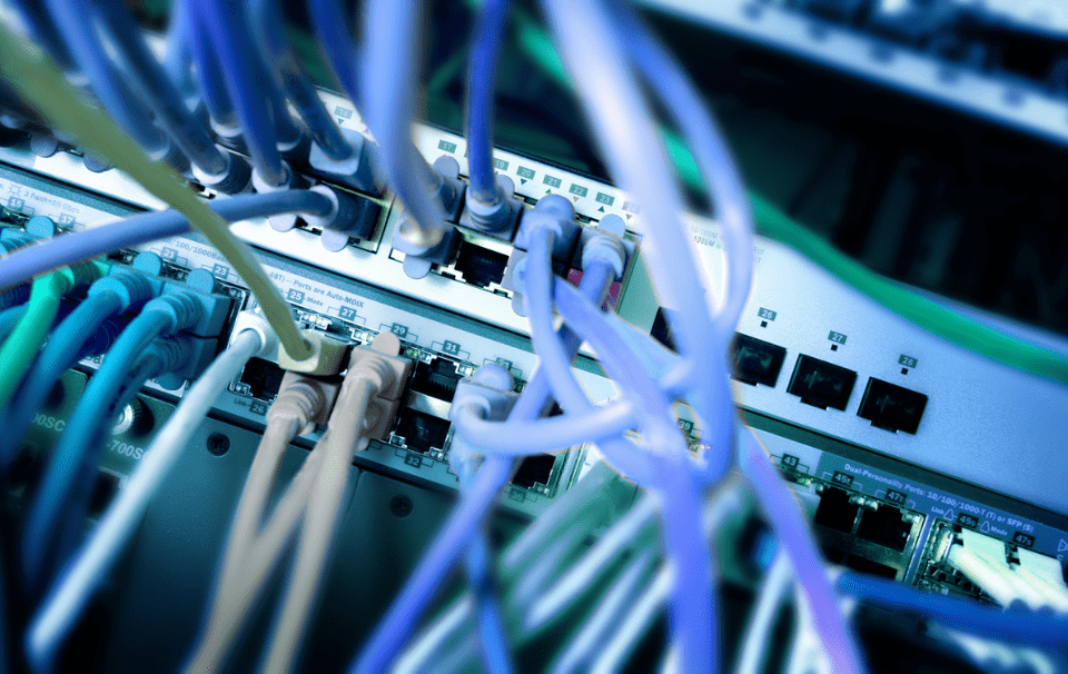 Un localhost permite trabajar sin conexión